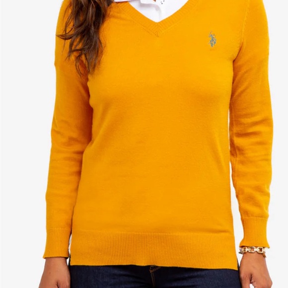 U.S. Polo Assn. Sweaters - U.S Polo Assn Women’s V-Neck light weight sweater.